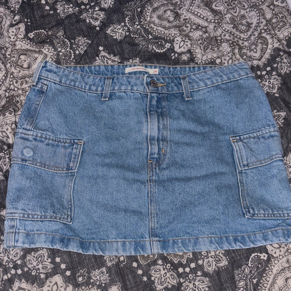 Levi’s Denim Mini Cargo Skirt
